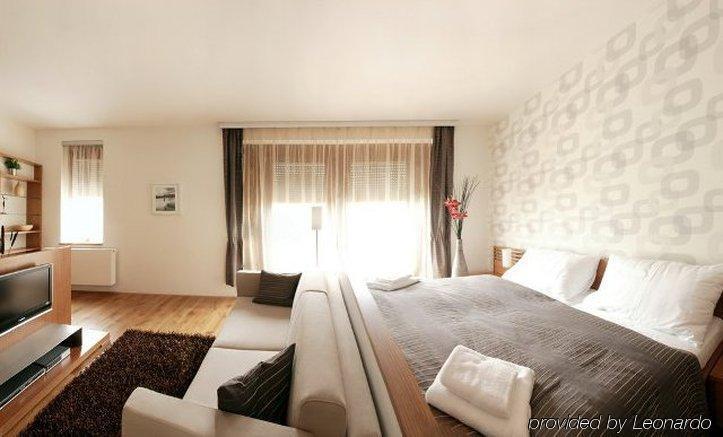 Rezidence Vysehrad Hotel Prague Room photo